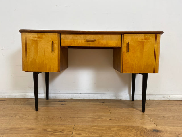 WMK Formschöner kleiner Mid-Century Schreibtisch Modell Dominia von VEB Heidenau mit Schubladen # Desk Arbeitstisch Sekretär Schminktisch Frisiertisch Kinderschreibtisch 50er 60er Rockabilly Vintage