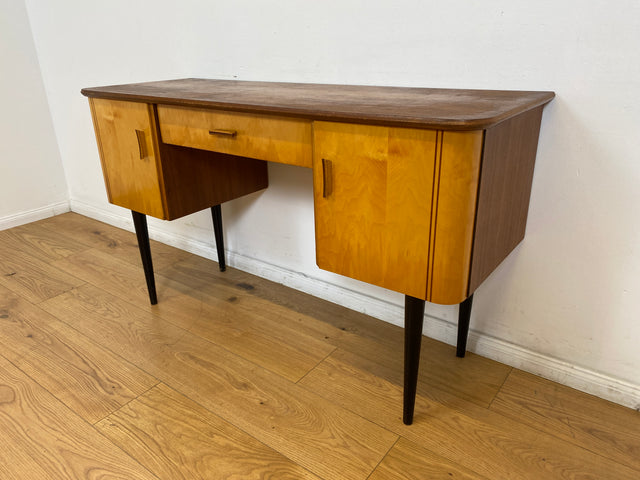 WMK Formschöner kleiner Mid-Century Schreibtisch Modell Dominia von VEB Heidenau mit Schubladen # Desk Arbeitstisch Sekretär Schminktisch Frisiertisch Kinderschreibtisch 50er 60er Rockabilly Vintage