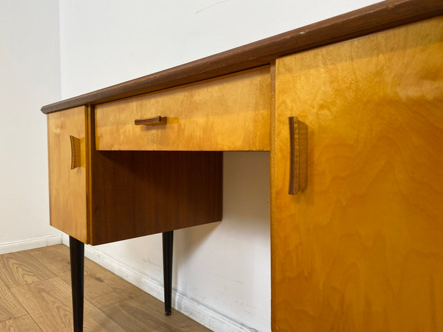 WMK Formschöner kleiner Mid-Century Schreibtisch Modell Dominia von VEB Heidenau mit Schubladen # Desk Arbeitstisch Sekretär Schminktisch Frisiertisch Kinderschreibtisch 50er 60er Rockabilly Vintage