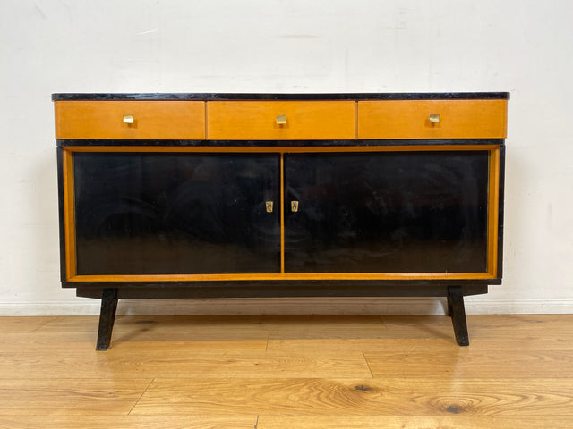 WMK I Sehr schöner Mid-Century Sideboard aus vollem Holz mit Schubladen & Messinggriffen I Anrichte Kommode Schrank Fernsehschrank TV Bank Rockabilly 50er 60er Vintage I Berlin Frankfurt Hamburg
