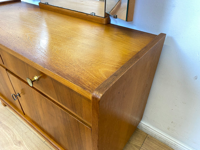 WMK I Stilvolle Mid-Century Spiegelkommode I Vollholz I mit Schubladen & Klappspiegel I Frisierkommode Schminkkommode Wäschekommode Kommode Sideboard Spiegel Ganzkörperspiegel Vintage Berlin Hof Köln