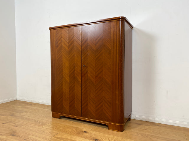 WMK I Hochwertiger Mid-Century Wäscheschrank von 1956 aus vollem Holz mit Schubladen & Intarsien I Schrank Highboard Kleiderschrank Kommode Wäschekommode Schuhschrank Vintage Berlin Leipzig Stuttgart