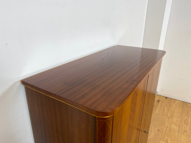 WMK I Hochwertiger Mid-Century Wäscheschrank von 1956 aus vollem Holz mit Schubladen & Intarsien I Schrank Highboard Kleiderschrank Kommode Wäschekommode Schuhschrank Vintage Berlin Leipzig Stuttgart