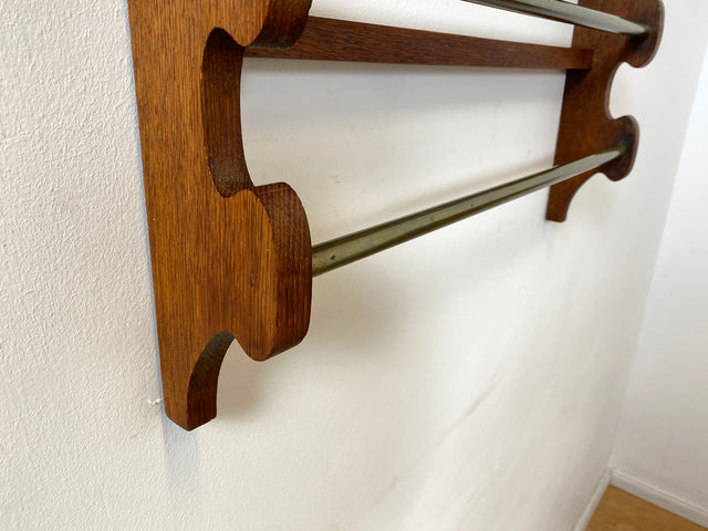 WMK I Schönes Mid-Century Wandregal für Geschirrtücher / Handtücher I Vollholz mit Messingstangen I Wand Regal Handtuchhalter Geschirrtuchhalter Küchenregal Küchenwandregal Holzregal Bad Vintage 50er