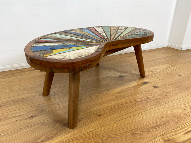 Boatwood by WMK I Einzigartiger bunter Nierentisch aus altem Bootsholz I ein handmade Unikat aus massivem Teakholz in Originalfarben I Couchtisch Wohnzimmertisch Coffee Table Berlin Hamburg Duisburg