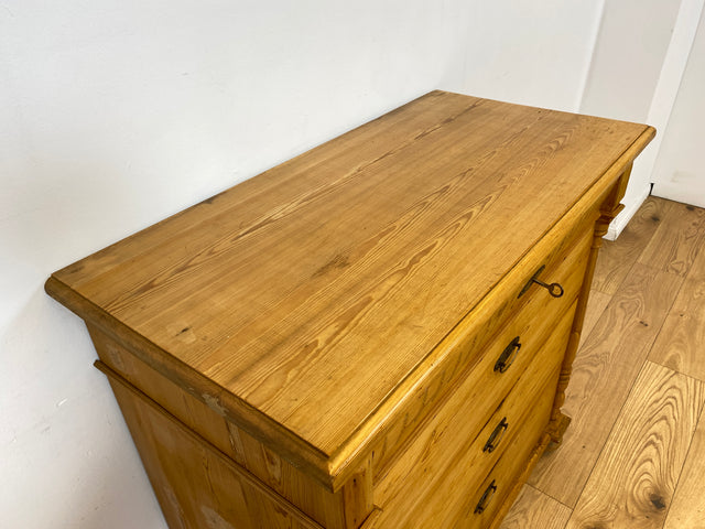 WMK I Wunderschöne nordische antike Kommode aus vollem Holz mit Schubladen und Messingbeschlägen I Schrank Flur Weichholz Wäsche Wickel Bauern Landhaus Vintage Biedermeier Berlin Dresden Regensburg