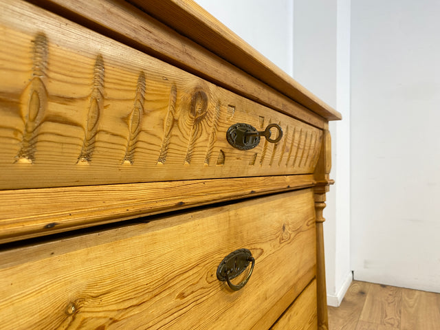 WMK I Wunderschöne nordische antike Kommode aus vollem Holz mit Schubladen und Messingbeschlägen I Schrank Flur Weichholz Wäsche Wickel Bauern Landhaus Vintage Biedermeier Berlin Dresden Regensburg