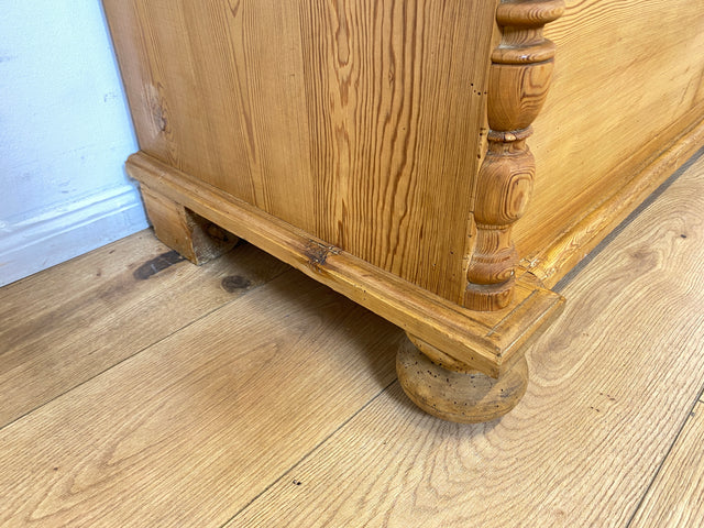 WMK I Wunderschöne nordische antike Kommode aus vollem Holz mit Schubladen und Messingbeschlägen I Schrank Flur Weichholz Wäsche Wickel Bauern Landhaus Vintage Biedermeier Berlin Dresden Regensburg