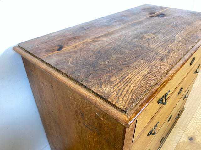 WMK I Imposante nordische antike Kommode aus massiver Eiche mit Schubladen & Messinggriffen I Bauernkommode Wäschekommode Schubladenkommode Wickelkommode Schrank Anrichte Cabinet Chest Vintage Berlin