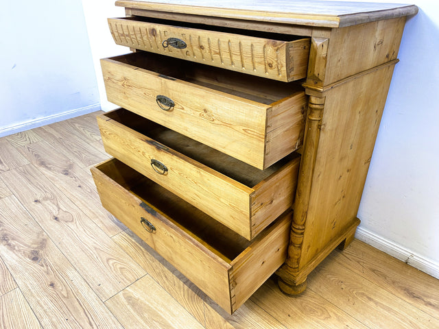 WMK I Wunderschöne nordische antike Kommode aus vollem Holz mit Schubladen und Messingbeschlägen I Schrank Flur Weichholz Wäsche Wickel Bauern Landhaus Vintage Biedermeier Berlin Dresden Regensburg