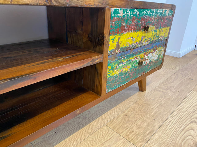 Boatwood by WMK # Nachhaltiges buntes TV-Lowboard mit Schubladen, ein aus altem Bootsholz handgefertigtes Unikat aus massivem Teakholz # Sideboard Lowboard Kommode TV-Bank Fernsehkommode Bootsmöbel