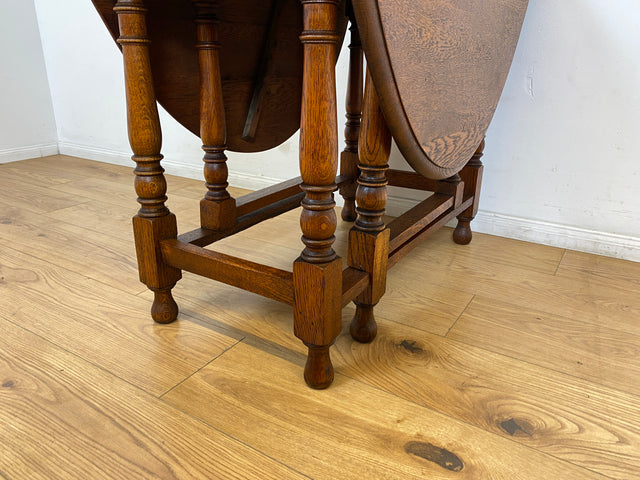 WMK # Schöner ovaler antiker Klapptisch aus Dänemark, aus massiver Eiche, sehr praktisch und gut erhalten I niedriger Esstisch Salontisch Beistelltisch Konsole Spieletisch Table Vintage Berlin Bremen