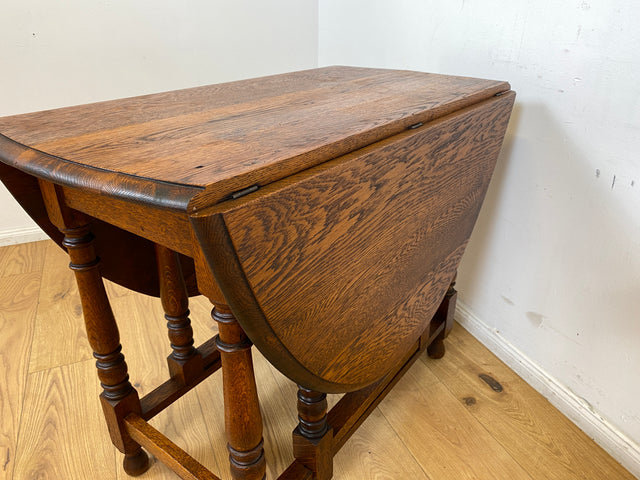 WMK # Schöner ovaler antiker Klapptisch aus Dänemark, aus massiver Eiche, sehr praktisch und gut erhalten I niedriger Esstisch Salontisch Beistelltisch Konsole Spieletisch Table Vintage Berlin Bremen