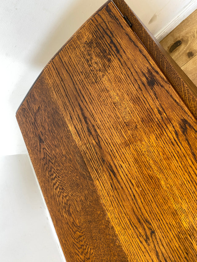 WMK # Schöner ovaler antiker Klapptisch aus Dänemark, aus massiver Eiche, sehr praktisch und gut erhalten I niedriger Esstisch Salontisch Beistelltisch Konsole Spieletisch Table Vintage Berlin Bremen