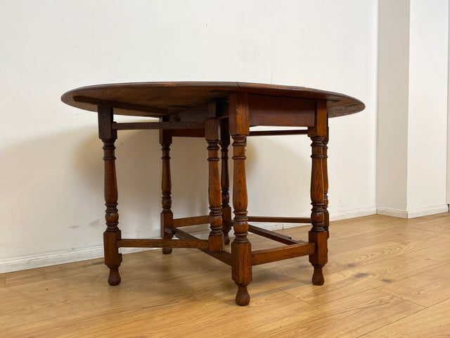 WMK # Schöner ovaler antiker Klapptisch aus Dänemark, aus massiver Eiche, sehr praktisch und gut erhalten I niedriger Esstisch Salontisch Beistelltisch Konsole Spieletisch Table Vintage Berlin Bremen