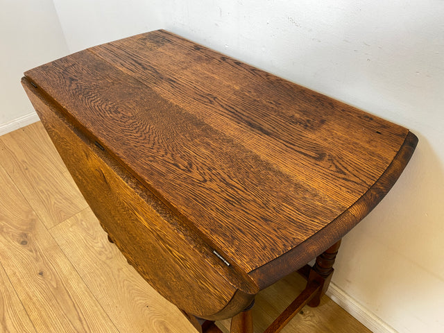 WMK # Schöner ovaler antiker Klapptisch aus Dänemark, aus massiver Eiche, sehr praktisch und gut erhalten I niedriger Esstisch Salontisch Beistelltisch Konsole Spieletisch Table Vintage Berlin Bremen