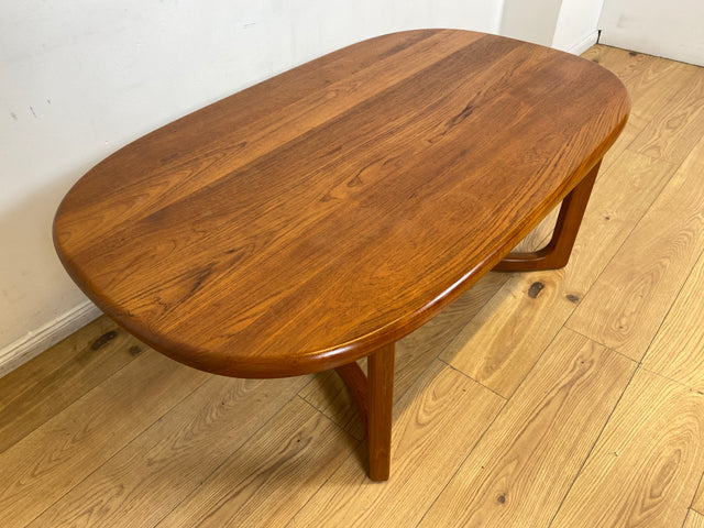 WMK I Formschöner ovaler skandinavischer Mid-Century Designer Couchtisch von Niels Bach aus Teakholz massiv I Wohnzimmertisch Coffee Table Tisch Danish Design Vintage 60er Teak Berlin Hamburg München