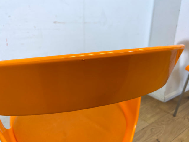 Oranger stapelbarer Stuhl Ibis von Metalmobil Arrredo aus Kunststoff I Stapelstuhl Stapelstühle Plastikstuhl Küchenstuhl Balkonstuhl Konferenzstuhl Bistrostuhl Gastro Space Age Stil I