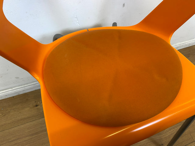 Oranger stapelbarer Stuhl Ibis von Metalmobil Arrredo aus Kunststoff I Stapelstuhl Stapelstühle Plastikstuhl Küchenstuhl Balkonstuhl Konferenzstuhl Bistrostuhl Gastro Space Age Stil I
