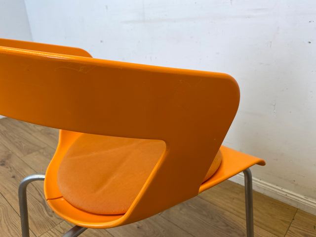 Oranger stapelbarer Stuhl Ibis von Metalmobil Arrredo aus Kunststoff I Stapelstuhl Stapelstühle Plastikstuhl Küchenstuhl Balkonstuhl Konferenzstuhl Bistrostuhl Gastro Space Age Stil I