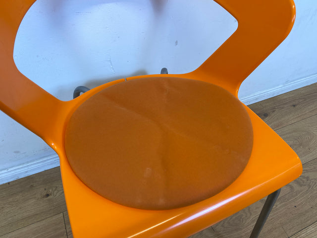 Oranger stapelbarer Stuhl Ibis von Metalmobil Arrredo aus Kunststoff I Stapelstuhl Stapelstühle Plastikstuhl Küchenstuhl Balkonstuhl Konferenzstuhl Bistrostuhl Gastro Space Age Stil I