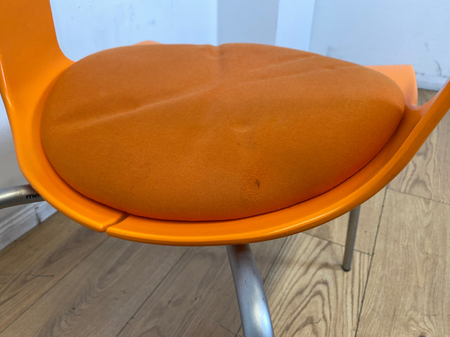 Oranger stapelbarer Stuhl Ibis von Metalmobil Arrredo aus Kunststoff I Stapelstuhl Stapelstühle Plastikstuhl Küchenstuhl Balkonstuhl Konferenzstuhl Bistrostuhl Gastro Space Age Stil I