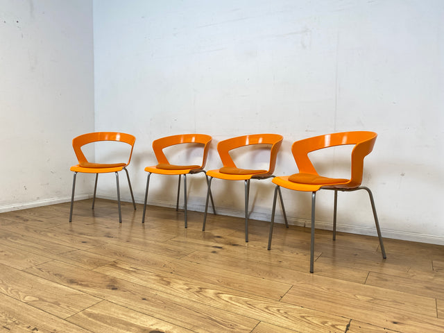 Oranger stapelbarer Stuhl Ibis von Metalmobil Arrredo aus Kunststoff I Stapelstuhl Stapelstühle Plastikstuhl Küchenstuhl Balkonstuhl Konferenzstuhl Bistrostuhl Gastro Space Age Stil I