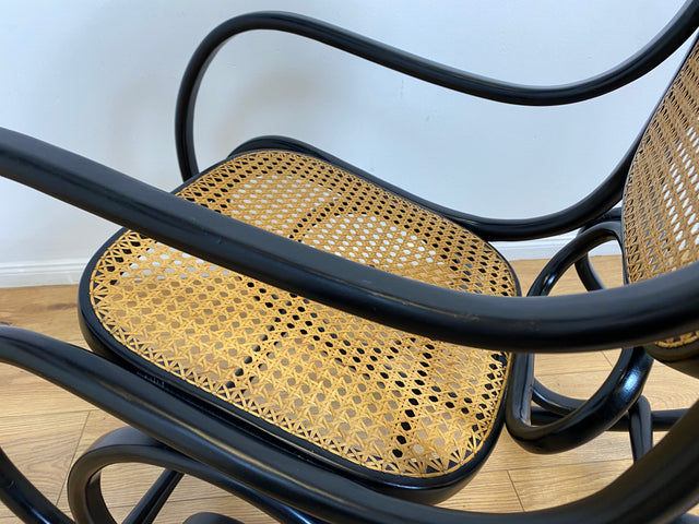 WMK # The Original! Famous and very well-preserved rocking chair Model 14 by Thonet with bentwood frame and Viennese wickerwork # Rocking armchair, reading chair, relaxation chair, vintage