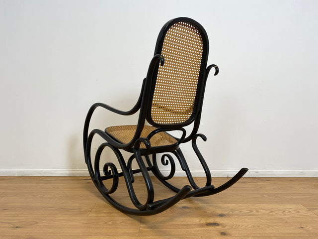 WMK # The Original! Famous and very well-preserved rocking chair Model 14 by Thonet with bentwood frame and Viennese wickerwork # Rocking armchair, reading chair, relaxation chair, vintage