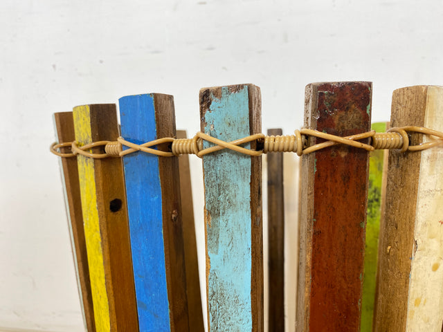 Boatwood by WMK # 1/3 Einzigartiger Papierkorb aus altem Bootsholz, ein handgefertigtes Unikat aus Teakholz , ⌀45cm # bunter Papiereimer Eimer Abfalleimer Korb Mülleimer Müllkorb Blumentopf Upcycling