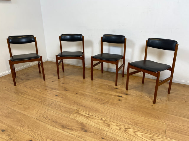WMK I Set aus 4 stilvollen skandinavischen Designer Stühlen von Erik Buck aus Teakholz mit schwarzem Kunst Leder Bezug I Esszimmerstühle Küchenstühle Holzstühle Chairs Danish Design Vintage Skai Teak