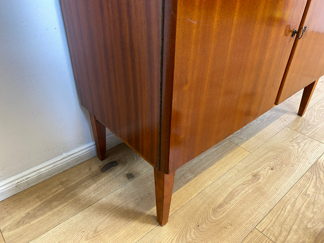 WMK I Hochwertiger skandinavischer Mid-Century Bücherschrank aus vollem Holz mit ausziehbarer Schreibplatte I Sekretär Desk Schreibtisch Bücherregal Regal Highboard Kommode Vintage Berlin Köln Bremen