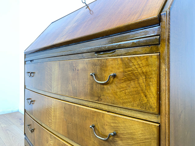 WMK I Sehr schöner skandinavischer Mid-Century Sekretär aus vollem Holz mit Schubladen und fester Schreibplatte I Schreibschrank Desk Schreibtisch Kommode Schubladenkommode Vintage Berlin Köln München