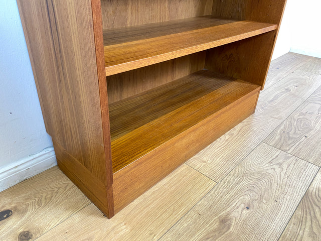 WMK I Stilvolles skandinavisches Designer Bücherregal von Domino Møbler in Teakholz mit verstellbaren Regalböden I Regal Holzregal Regalwand Bücherschrank Danish Design Mid-Century Vintage Teak Berlin