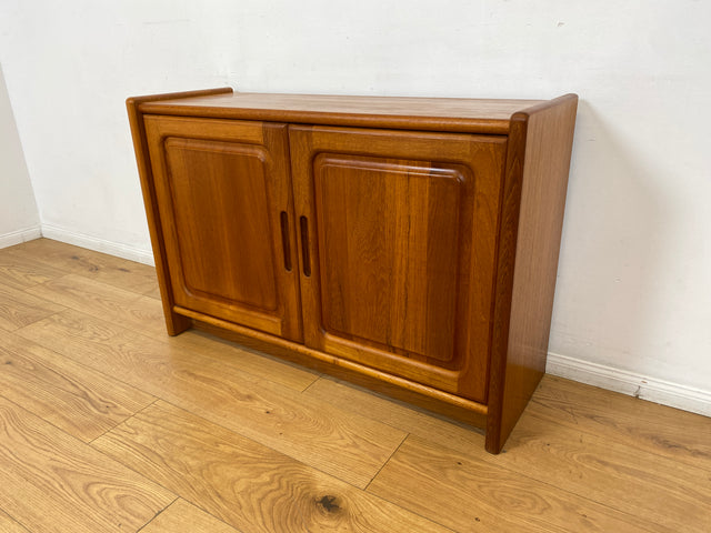 WMK I Stilvolle & gut erhaltene skandinavische Mid-Century Kommode aus vollem Holz in Teak I Schrank Sideboard Schuhschrank Wäschekommode Vintage 60er 70er Danish Design Teakholz München Hamburg Kiel