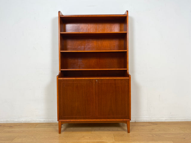 WMK I Hochwertiger skandinavische Mid-Century Bücherschrank aus vollem Holz mit verstellbaren Regalböden und Schubladen I Regal Bücherregal Holzregal Highboard Kommode Vintage Berlin Hannover München