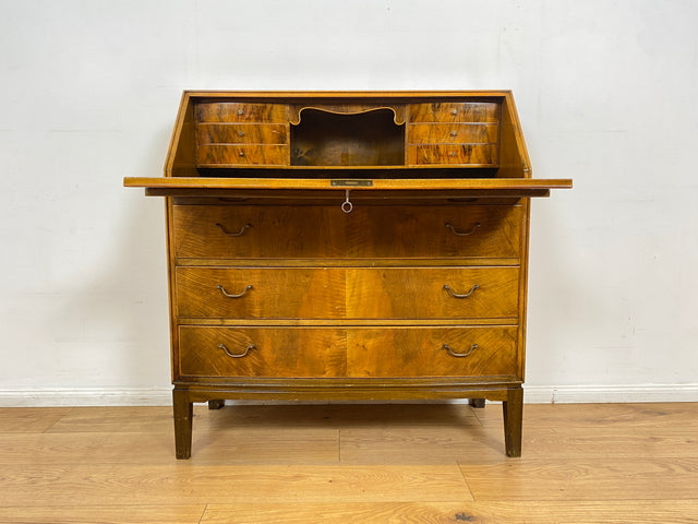 WMK I Sehr schöner skandinavischer Mid-Century Sekretär aus vollem Holz mit Schubladen und fester Schreibplatte I Schreibschrank Desk Schreibtisch Kommode Schubladenkommode Vintage Berlin Köln München