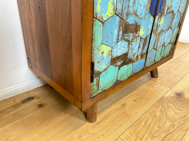 Boatwood by WMK I Einzigartiger Schrank in Meeresblau I handgefertigt aus altem Bootsholz I Highboard Kommode Sideboard Wäscheschrank Bar Barschrank Schuhschrank Schuhkommode Berlin Stuttgart Rostock