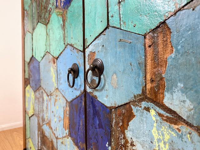 Boatwood by WMK I Einzigartiger Schrank in Meeresblau I handgefertigt aus altem Bootsholz I Highboard Kommode Sideboard Wäscheschrank Bar Barschrank Schuhschrank Schuhkommode Berlin Stuttgart Rostock