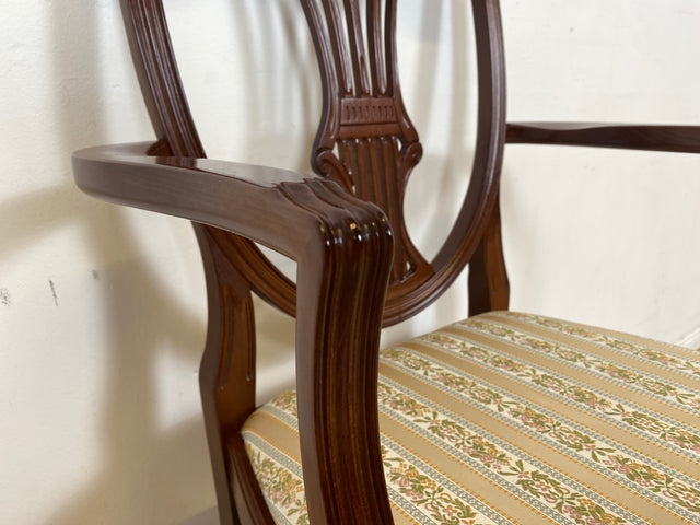 WMK I Set aus 4 eleganten Esszimmerstühlen in englischem Stil mit Armlehnen und hochwertigem Sitzbezug I Stühle Armlehnstühle Küchenstühle Holzstühle Regency Empire Vintage Möbel Berlin Leipzig Bremen