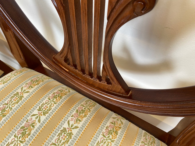 WMK I Set aus 4 eleganten Esszimmerstühlen in englischem Stil mit Armlehnen und hochwertigem Sitzbezug I Stühle Armlehnstühle Küchenstühle Holzstühle Regency Empire Vintage Möbel Berlin Leipzig Bremen