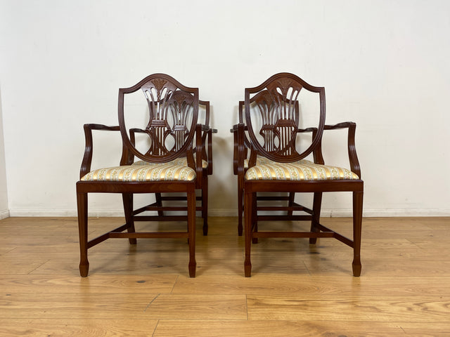 WMK I Set aus 4 eleganten Esszimmerstühlen in englischem Stil mit Armlehnen und hochwertigem Sitzbezug I Stühle Armlehnstühle Küchenstühle Holzstühle Regency Empire Vintage Möbel Berlin Leipzig Bremen