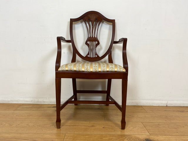 WMK I Set aus 4 eleganten Esszimmerstühlen in englischem Stil mit Armlehnen und hochwertigem Sitzbezug I Stühle Armlehnstühle Küchenstühle Holzstühle Regency Empire Vintage Möbel Berlin Leipzig Bremen