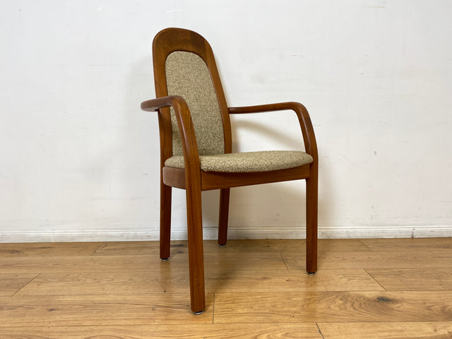 WMK I Set aus 4 hochwertigen skandinavischen Designer Stühlen I Holstebro Møbelfabrik I Teakholz I naturbeiger Originalbezug I Dining Chairs Armlehnen Esszimmer Danish Design Mid-Century Vintage Teak