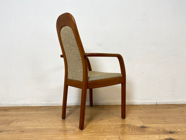 WMK I Set aus 4 hochwertigen skandinavischen Designer Stühlen I Holstebro Møbelfabrik I Teakholz I naturbeiger Originalbezug I Dining Chairs Armlehnen Esszimmer Danish Design Mid-Century Vintage Teak
