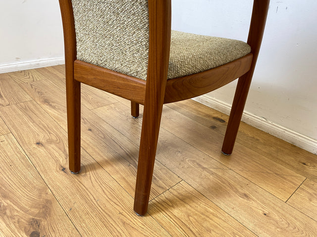 WMK I Set aus 4 hochwertigen skandinavischen Designer Stühlen I Holstebro Møbelfabrik I Teakholz I naturbeiger Originalbezug I Dining Chairs Armlehnen Esszimmer Danish Design Mid-Century Vintage Teak