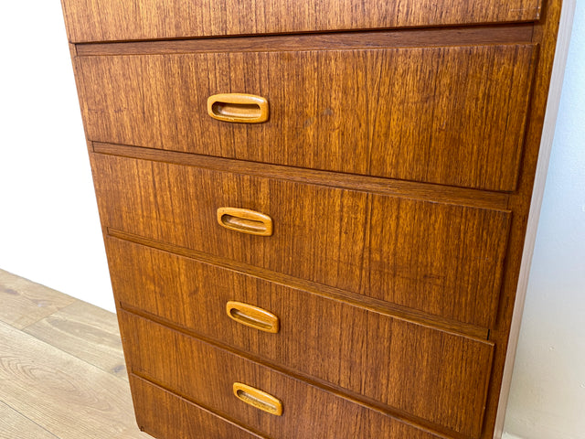WMK # Stilvolle & gut erhaltene skandinavische Mid-Century Kommode in Teakholz mit Schubladen & formschönen Holzgriffen # Schubladenkommode Schrank Wäschekommode Highboard Sideboard Vintage Teak 60er