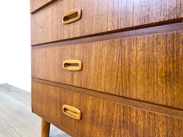 WMK # Stilvolle & gut erhaltene skandinavische Mid-Century Kommode in Teakholz mit Schubladen & formschönen Holzgriffen # Schubladenkommode Schrank Wäschekommode Highboard Sideboard Vintage Teak 60er