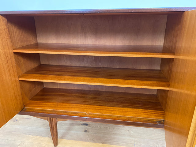 WMK # Skandinavisches Mid-Century Designer Highboard "Roseto" by Svante Skogh for Abra, Vollholz in Teak, mit Schubladen & Bar # Sideboard Schrank Barschrank Kommode Danish Design Vintage Teak 60er