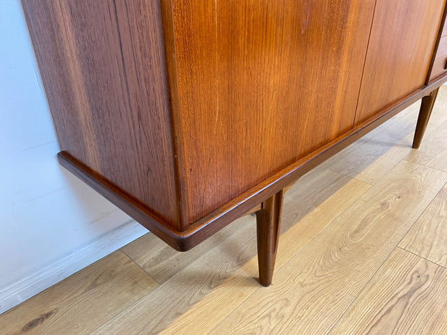 WMK # Skandinavisches Mid-Century Designer Highboard "Roseto" by Svante Skogh for Abra, Vollholz in Teak, mit Schubladen & Bar # Sideboard Schrank Barschrank Kommode Danish Design Vintage Teak 60er